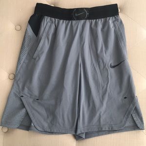 Nike Aeroswift Shorts Size M